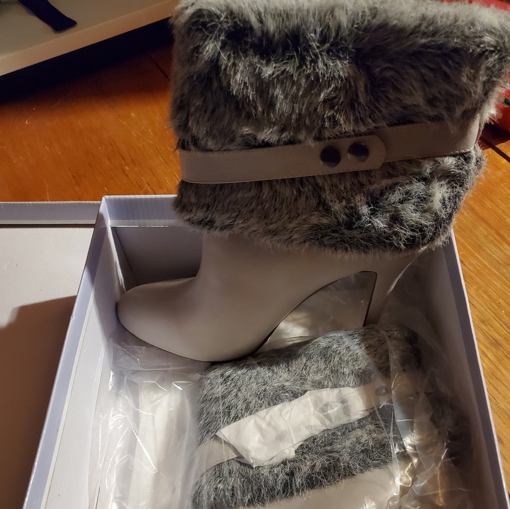BNIB Stilleto Fur Top Boots